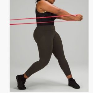 Lululemon Invigorate high rise tight 25’’size 14